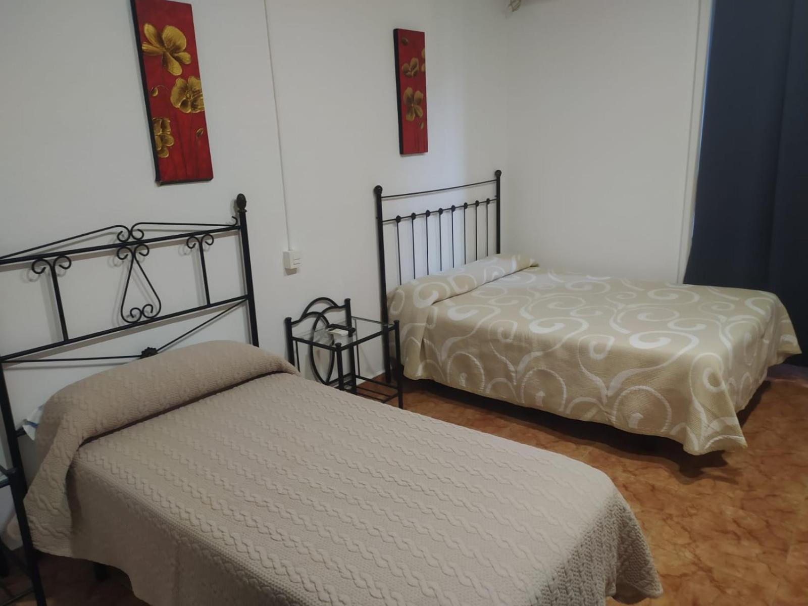 Rooms Los Montes Granada Exterior photo
